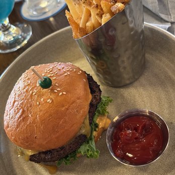 Lamplight Lounge - Burger - New American Near Me - Anaheim, California Lamplight Lounge - Burger - New American Near Me - Anaheim, California
