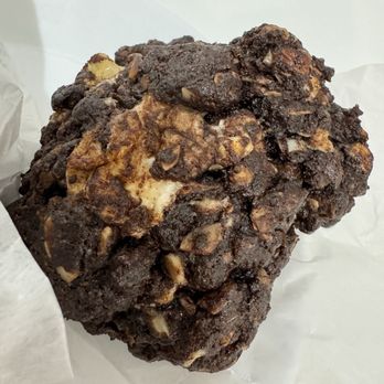 Levain Bakery - Rocky Road - Bakeries Near Me - New York, New York Levain Bakery - Rocky Road - Bakeries Near Me - New York, New York