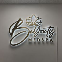 Buyouty med spa