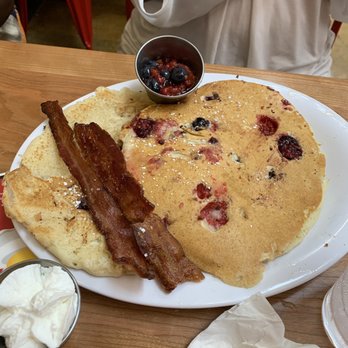 Ruby Sunshine Homewood - Kiwi Berry Chantilly Cream Pancake - Breakfast & Brunch Near Me - Birmingham, Alabama