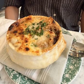 Bar La Rue - French Onion soup - Bars Near Me - Chicago, Illinois