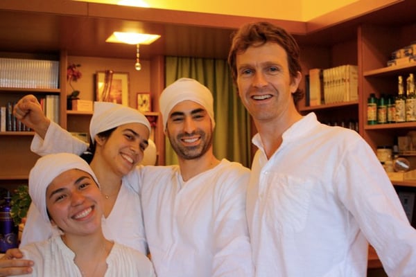 Kundalini Yoga East by null