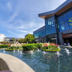 Hillsdale Shopping Center Fountain - Fountain