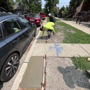 Ponce Contractors - Extra job in the street - Masonry/Concrete Near Me - Chicago, Illinois