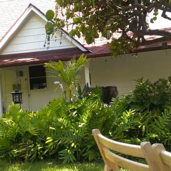 Bayer Estate - front of the house - Venues & Event Spaces Near Me - Honolulu, Hawaii