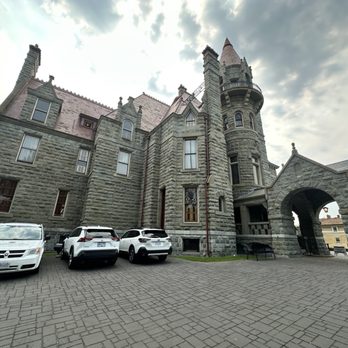 Craigdarroch Castle - Museums Near Me - Victoria, British Columbia Craigdarroch Castle - Museums Near Me - Victoria, British Columbia