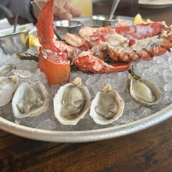 Herringbone Waikiki - skiff platter - Seafood Near Me - Honolulu, Hawaii Herringbone Waikiki - skiff platter - Seafood Near Me - Honolulu, Hawaii