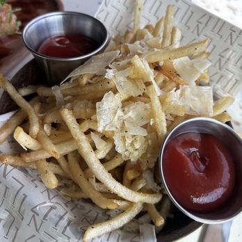 N17 The Lane - Garlic Parmesan Truffle Fries - Gastropubs Near Me - Los Angeles, California N17 The Lane - Garlic Parmesan Truffle Fries - Gastropubs Near Me - Los Angeles, California