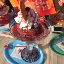 Eiscafe Riviera - Tartufo, sehr lecker und irre viel!