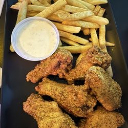 The Billiard Den - Lemon pepper chicken wings, with fries, yummy