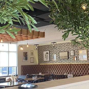 Egg Republic - the interior of a restaurant - Breakfast & Brunch Near Me - Bloomington, Illinois