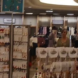 Dillard's - BELINDA THE RUDE EMPLOYEE