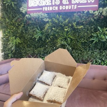 Beignets & Brew - Traditional beignets - Coffee & Tea Near Me - Virginia Beach, Virginia