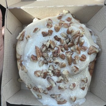 Cinnaholic - Caramel frosting with pecan topping - Bakeries Near Me - Tampa, Florida Cinnaholic - Caramel frosting with pecan topping - Bakeries Near Me - Tampa, Florida