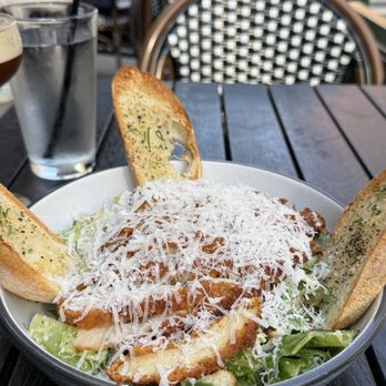 Green Kitchen - Crispy Chicken Caesar Salad - Sandwiches Near Me - New York, New York Green Kitchen - Crispy Chicken Caesar Salad - Sandwiches Near Me - New York, New York