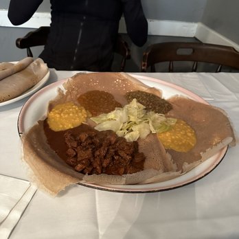 Ethiopian Restaurant - Veggie and spicy beef mix - Ethiopian Near Me - Denver, Colorado Ethiopian Restaurant - Veggie and spicy beef mix - Ethiopian Near Me - Denver, Colorado
