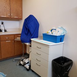 Dupage Medical Group - Inside exam room