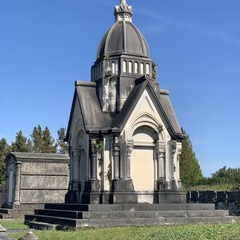 Cypress Grove Cemetery - Funeral Services & Cemeteries Near Me - New Orleans, Louisiana