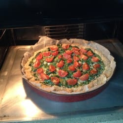 Holy Cow - Quiche de espinacha, queso de cabra y cherry tomato