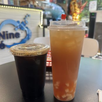 Cloud Nine Cafe Hawaii - Black iced coffee and lychee iced tea with rainbow jelly - Desserts Near Me - Honolulu, Hawaii