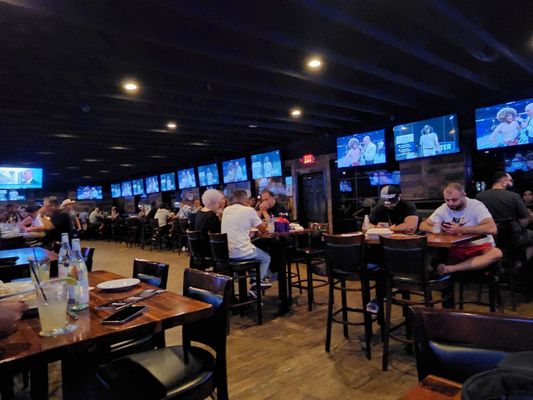 Junction Bar & Grill by null