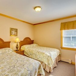 Colonial Shores Cottages & Marina