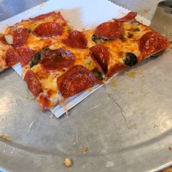 Banushi's - Pepperoni, spinach, garlic pizza - Italian Near Me - Algonquin, Illinois Banushi's - Pepperoni, spinach, garlic pizza - Italian Near Me - Algonquin, Illinois