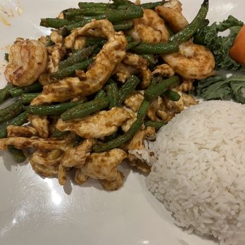 Yong Asian House - Chicken was very tender and tasty. Loved every bite! - Asian Fusion Near Me - Johnson City, Tennessee Yong Asian House - Chicken was very tender and tasty. Loved every bite! - Asian Fusion Near Me - Johnson City, Tennessee