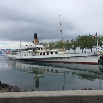 Hôtel Angleterre & Résidence - Ferry to catch across from Hotel over to Evian, France - Hotels Near Me - Lausanne, VD