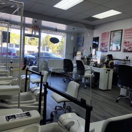 New remodel! Was happy and only spent an hr for mani-pedi! Great new massage chairs! New remodel! Was happy and only spent an hr for mani-pedi! Great new massage chairs!