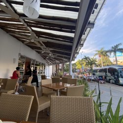Sushi Itto - Outside patio