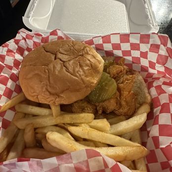 Helen’s Hot Chicken - Hot Chicken Breast Sandwich - Chicken Shop Near Me - Nashville, Tennessee