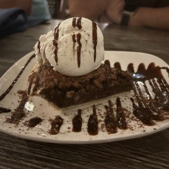 Farlow's On The Water - Kentucky Chocolate Pecan Pie Ala Mode - Seafood Near Me - Englewood, Florida Farlow's On The Water - Kentucky Chocolate Pecan Pie Ala Mode - Seafood Near Me - Englewood, Florida