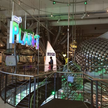 Discovery World - Children's Museums Near Me - Milwaukee, Wisconsin