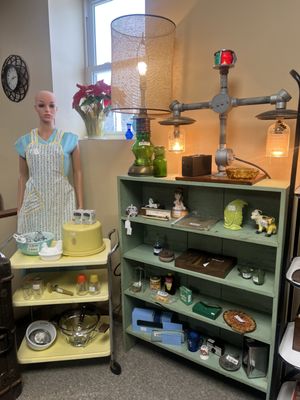 814 VINTAGE MARKETPLACE - Updated January 2026 - 2105 Hershey Rd, Erie