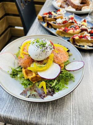 Caribou Gourmand - Restaurant de Terroir Québécois - Souper et Brunch et grande terrasse by null