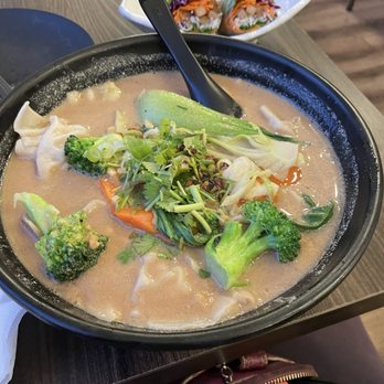 Chloe’s Kitchen - Spicy sesame chicken dumpling soup - Asian Fusion Near Me - Santa Cruz, California Chloe’s Kitchen - Spicy sesame chicken dumpling soup - Asian Fusion Near Me - Santa Cruz, California
