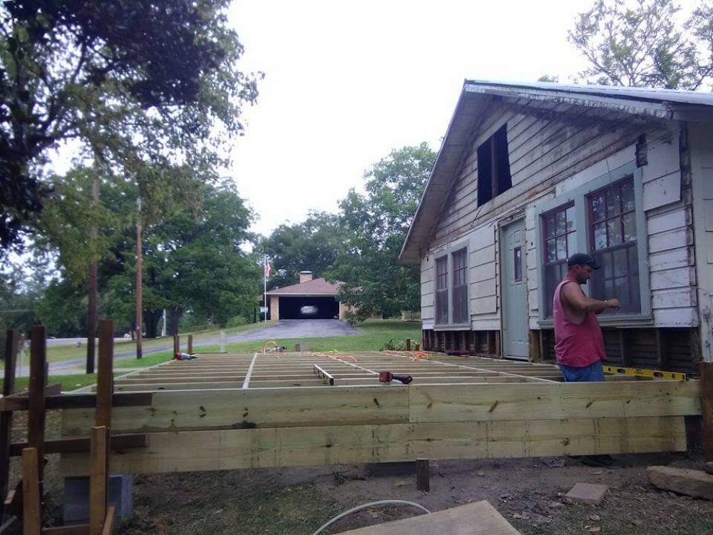Slide of Colonial Roofing and Construction LLC
