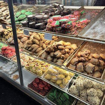 Parziale's Bakery - Pastry window - Bakeries Near Me - Boston, Massachusetts Parziale's Bakery - Pastry window - Bakeries Near Me - Boston, Massachusetts