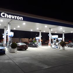 Chevron - Pumps