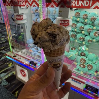 Round1 Arcade - 99cents cookies n cream cone - Arcades Near Me - Humble, Texas