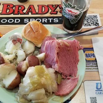 Beef 'O' Brady's - plate of food - Sports Bars Near Me - Monticello, Minnesota
