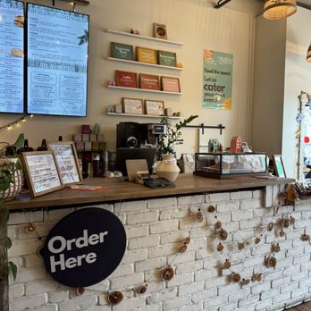 The Eatery - Counter - Cafes Near Me - Wallingford, Connecticut
