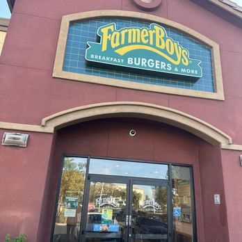 Farmer Boys - Walking in.... - Burgers Near Me - Clovis, California