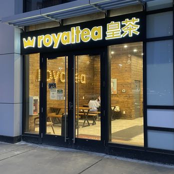 Royaltea - Exterior - Bubble Tea Near Me - Calgary, Alberta