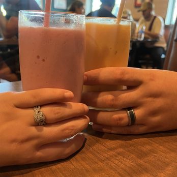 Denny's - Strawberry banana smoothie and mango smoothie - American Near Me - Las Vegas, Nevada