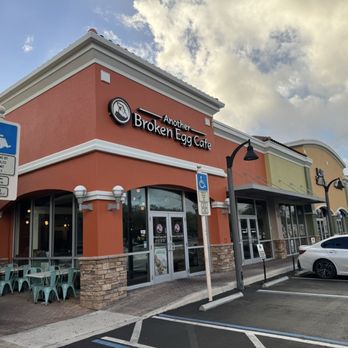 Another Broken Egg Cafe - Breakfast & Brunch Near Me - Pembroke Pines, Florida