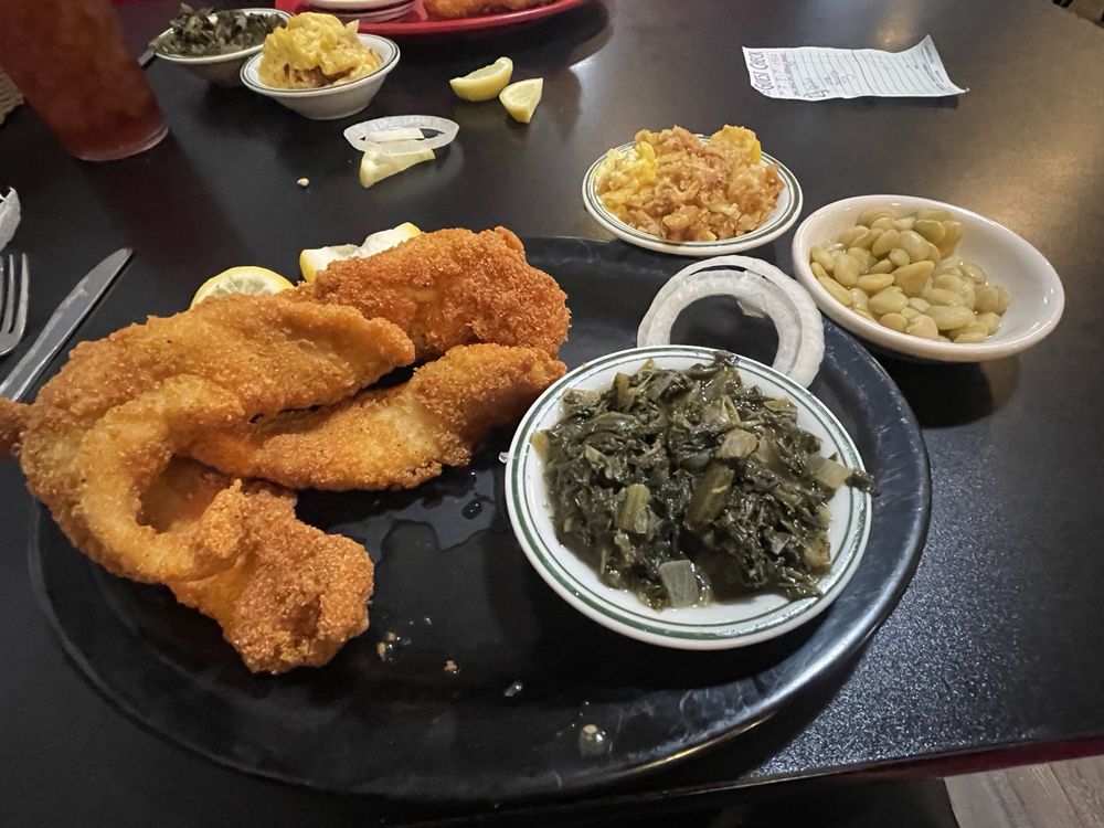 Rudy's on the Square Logo