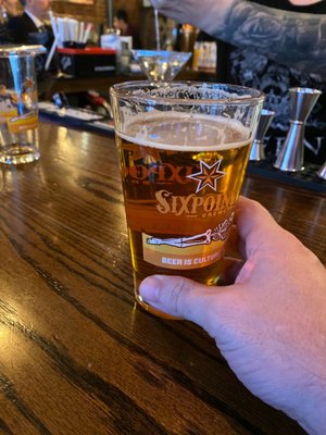 Horn's Hook Tavern by null