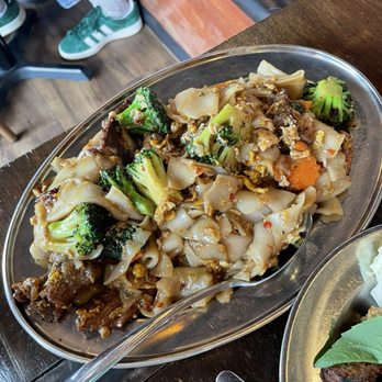 Isarn Thai Soul Kitchen - Pad Phad Kee Mao - Thai Near Me - Lynnwood, Washington Isarn Thai Soul Kitchen - Pad Phad Kee Mao - Thai Near Me - Lynnwood, Washington